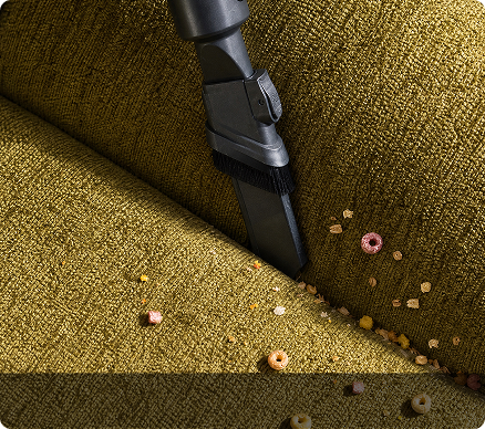 Crevice cleaning scene